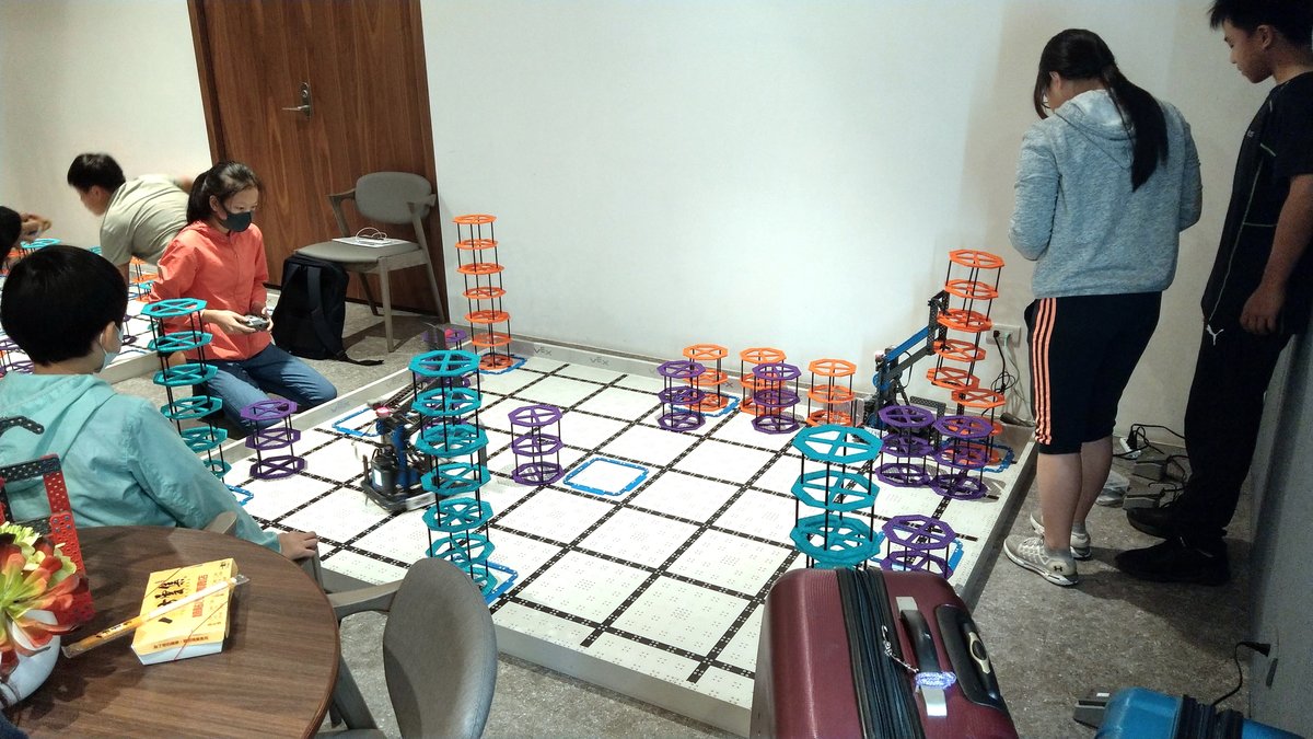 關於 VEX，我常被家長們問到的一些問題？以及為什麼我們連續學這麼多年？