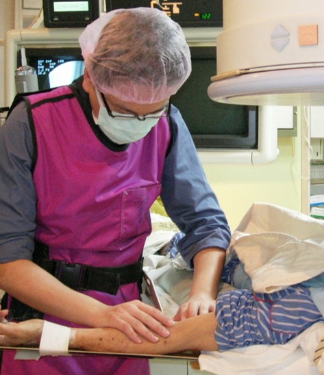 我是放射科醫師，也是做學術寫作教學的老師。